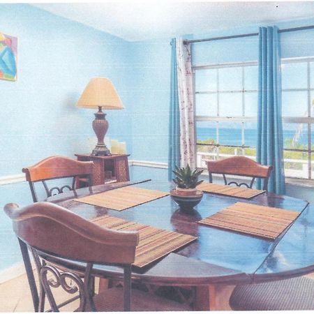 John'S Place Гранд Търк Екстериор снимка