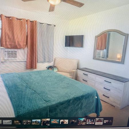 John'S Place Гранд Търк Екстериор снимка